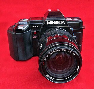 Minolta 7000