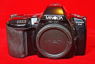 Minolta Dynax 2 x i  (erzeugt in Malaysia)